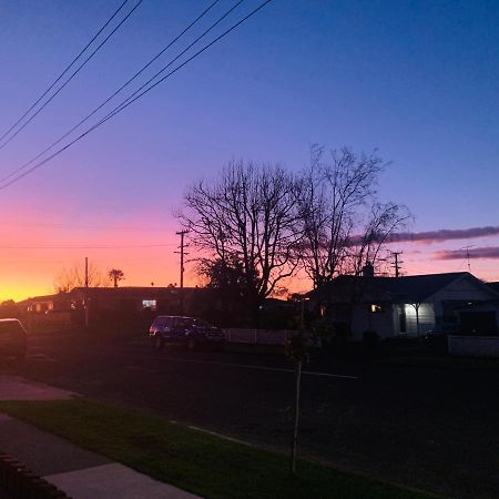 Auckland Homestay Near Airport-Room With En-Suite, Free Parking Papakura Exterior photo