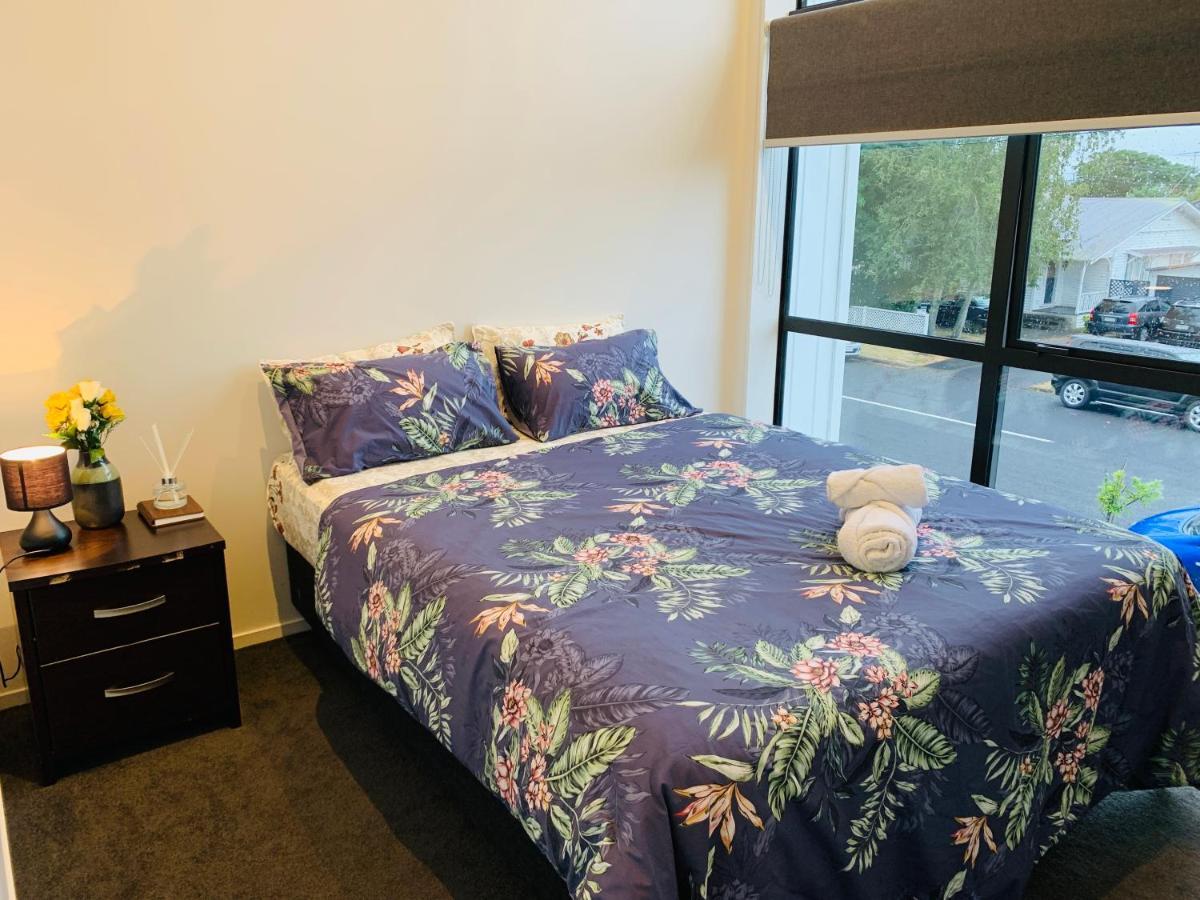 Auckland Homestay Near Airport-Room With En-Suite, Free Parking Papakura Exterior photo