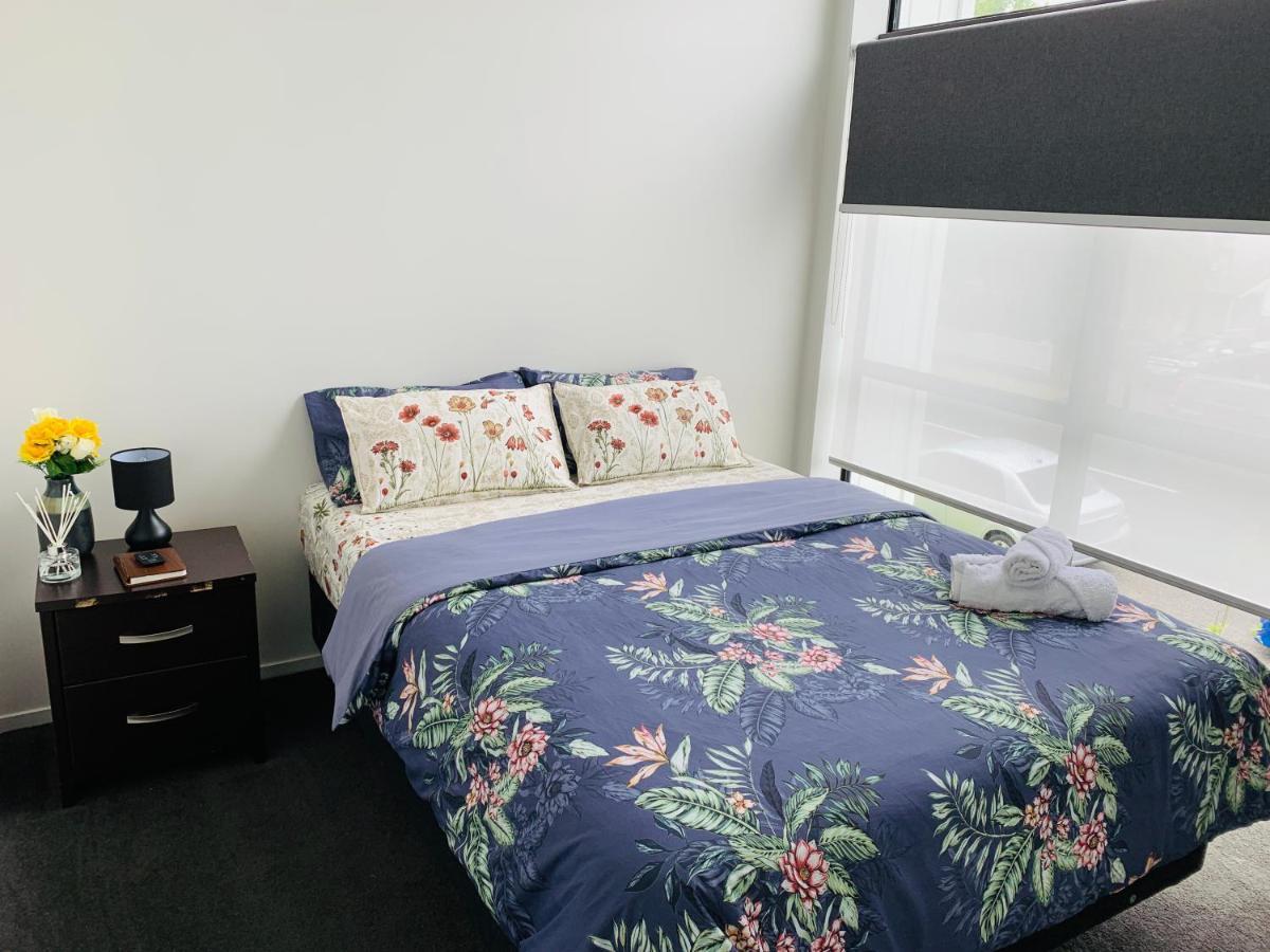 Auckland Homestay Near Airport-Room With En-Suite, Free Parking Papakura Exterior photo
